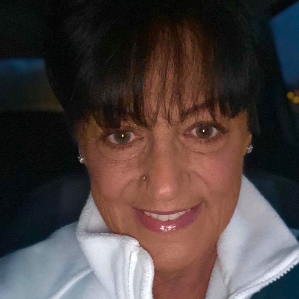 Meet your Posher, Sandi